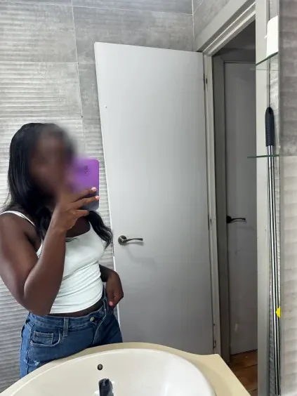Aya, 29