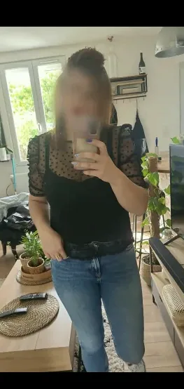 Carlijn, 34