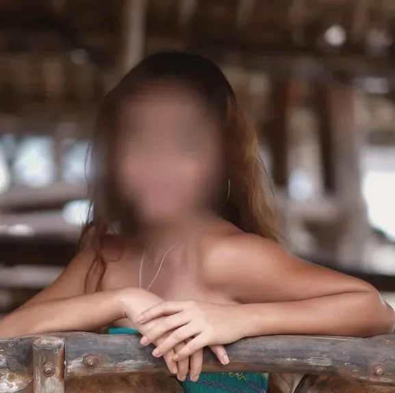 Elif, 35