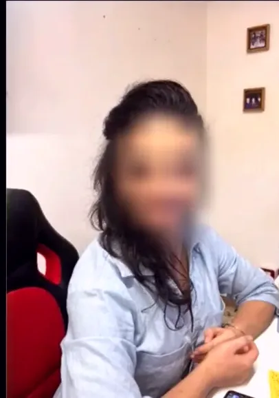 Sofia, 33