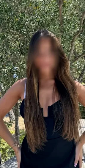 Zoe, 35
